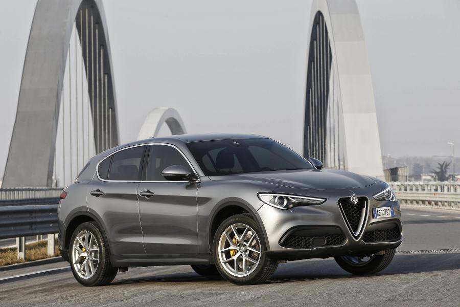  Alfa Romeo Stelvio (949) 2017 года  (WW) (фото 26 из 114)